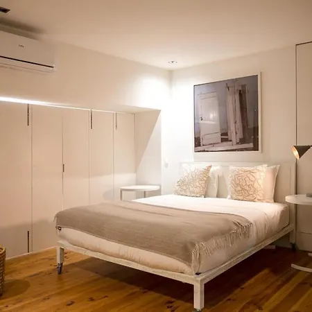 Portucale ! Combro Urban Loft Apartament *